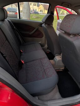 Škoda Octavia 1.6 GLX 74Kw - 12
