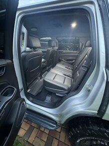 Chevrolet Tahoe - 12
