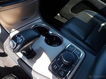 Jeep Grand Cherokee Overland 3,0 V6 CRD - 12