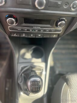 Škoda Rapid - 12
