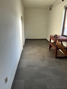 Komerční prostory, Libčeves - 12