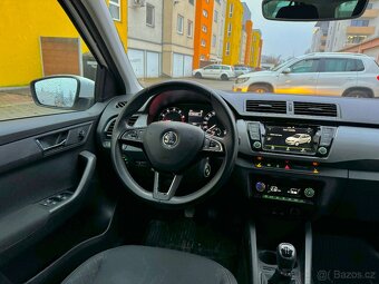 Škoda Fabia 2015 1.2TSI 66kW Style, Výhřev, CarPlay, Keyless - 12