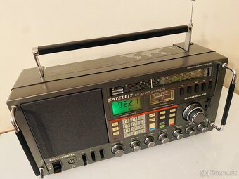 World radio Grundig Satellit Profesional 650, rok 1986 - 12