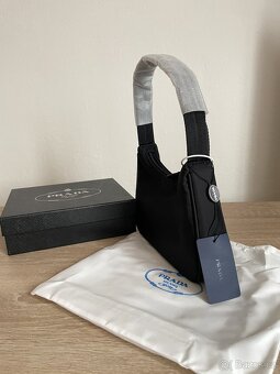 Prada Re-edition 2000 kabelka s krabicou - 12
