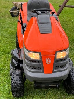 Prodám zahradní traktor HUSQVARNA CTH 150 TWIN - 12