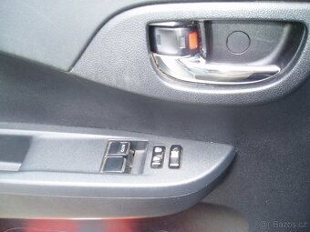 Toyota verso s - 12