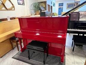 Červené pianino se zárukou, doprava do 100 km zdarma. - 12