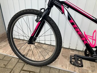 DÍVČÍ KOLO TREK 24 - 12