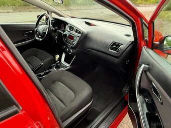 Kia Ceed kombi 1,6 CRDI 94KW 2015 ČR serviska Super Stav - 12