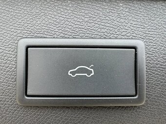 Cupra Formentor VZ 1,4TSi 180kw e-hybrid DSG MATT+EL značky - 12