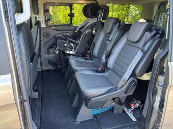 Ford Tourneo Custom - 12