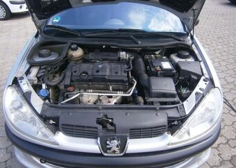 Peugeot 206 CC 1.6i Quiksilver,Digi klima. benzín manuál - 12