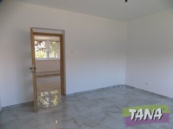 Prodej rodinného domu o dispozici 3+1 po kompletní vnitřní r - 12