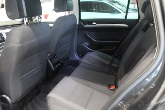 VW Passat B8 2.0TDI DSG 110kW Navi LED Display - 12