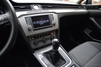 Volkswagen Passat b8 2.0 TDi CR,DKLIMA,VÝHŘEV,TEMP,1.MAJITEL - 12
