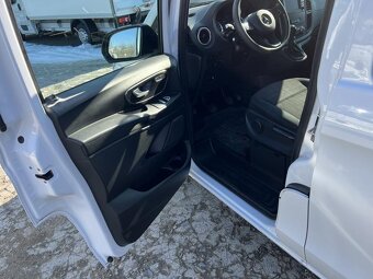 Prodám Mercedes-Benz Vito 111CDI,Tourer-8míst.LONG. - 12