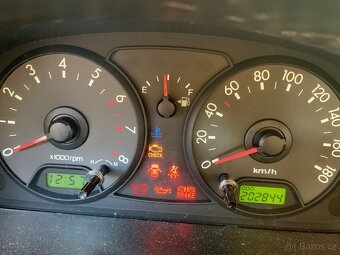 KIA PICANTO - 12