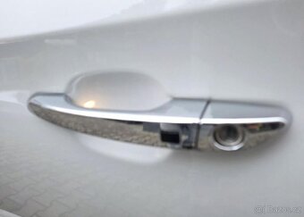 Hyundai Tucson 2.0-PREMIUM-PANORAMA-AUTOMAT - 12