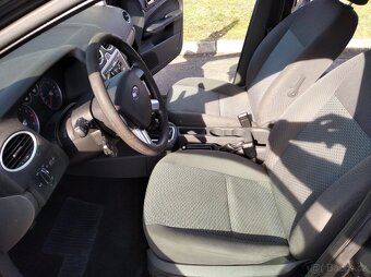 Ford Focus 1,6i-85kw-LPG,kombi - 12