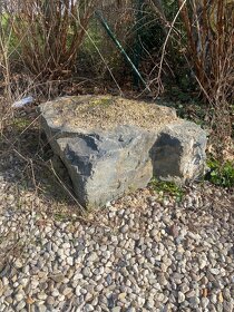 Čedičové kameny na zahradu - 12