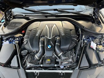 BMW m550i - 12