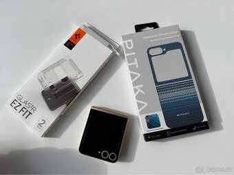 Samsung Galaxy Z Flip6 Olympic Edition - 12
