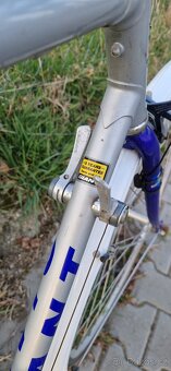 Silniční kolo giant - 12