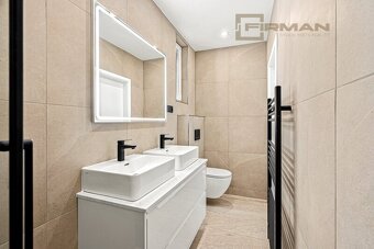 Prodej nadstandardního atypického bytu 3kk + podkrovní míst - 12