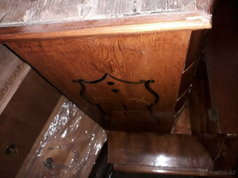 Svatostánek kolem roku 1760, ořech s intarzií - STARÁ RESTAU - 12