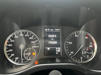 Mercedes-Benz Vito Tourer 4x4 2.2CDI - 12