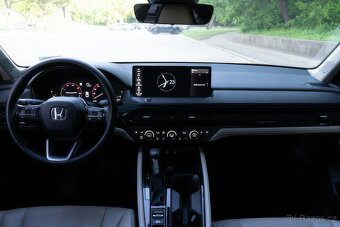 Honda Accord Touring Hybrid 2.0 2024 - 12