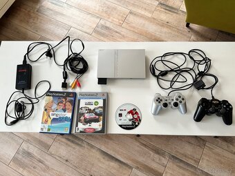 PS2 Slim Silver komplet + hry - 12
