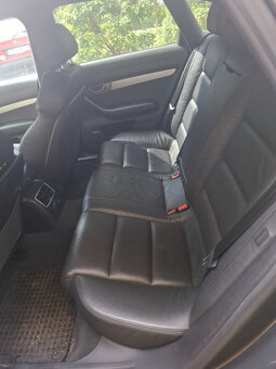 Prodám Audi A6  3.0 TDI S-line V6 Quattro - 12