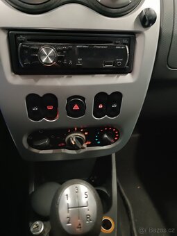 Dacia Logan 1.5 dci sedmimístný - 12