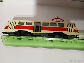 Vláčky - tramvaj Tatra T3 H0 1:87 - červená, světlo, zvuk - 12
