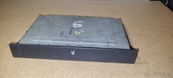 Různé Náhradní díly z VW Golf 4 1.4 55 kw - 12