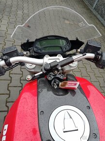 Ducati Monster 796 - 12