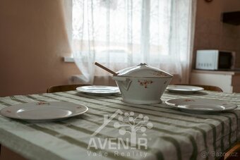 Rodinný dům 5+1, 189 m², Mukařov – ideální pro bydlení i rek - 12
