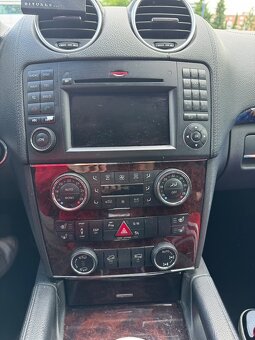 Mercedes-Benz ML 320 CDI - 12