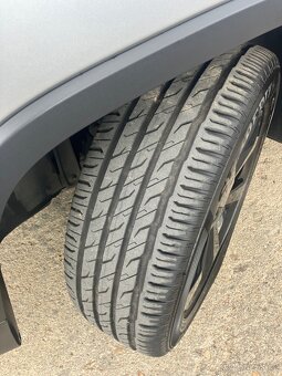 Jeep Cherokee 2019, 2,2 4x4  Automat edice Night Eagle - 12