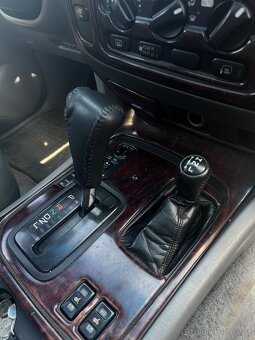 Toyota Land Cruiser 1999 4.2d 150 kW - 12