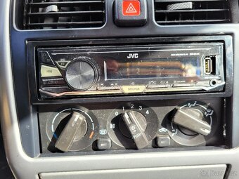 Mitsubishi Carisma 1.8GDI facelift - 12
