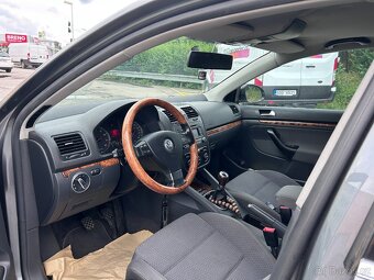 Volkswagen Jetta 2.0 FSI Sportline - 12