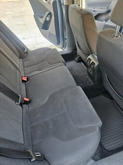 VW Passat B6 Comfortline 1.6 TDI 77 kW, 2010, Nová STK - 12