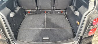 VW Touran Cross 2,0 TDi 125 Kw..7 míst - 12