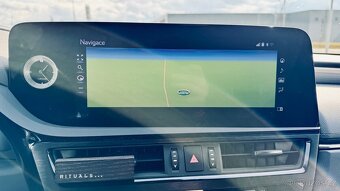 Lexus ES 300h F-Sport Top, DPH - 12