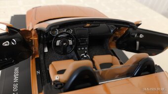 Model Nissan 350 Z Roadster Sunset Orange, Autoart 1:18 - 12
