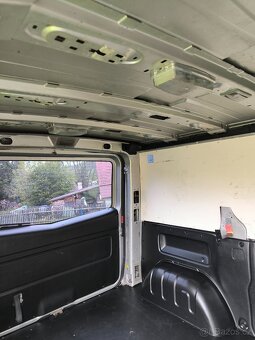 Opel vivaro velmi pěkný stav - 12
