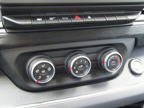 Renault Trafic III 2,0 Blue dCi 110 kW/150k L2 8 míst - 12