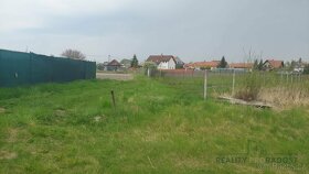 Prodej stavebního pozemku 991m2 Dřísy - 12